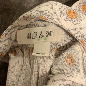 Taylor & Sage Tops - Cold shoulder top Taylor & Sage Tops - Cold shoulder top
